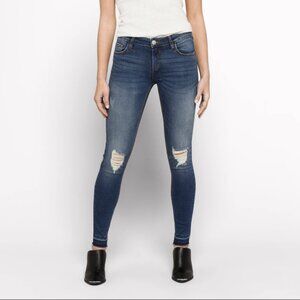 Prosperity Lena Super Skinny Distressed Released Hem Jean Size 31